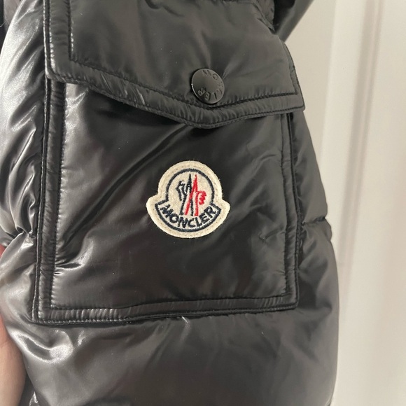 Moncler Shiny Black Puffer Jacket for Men/Women - Picture 3 of 8